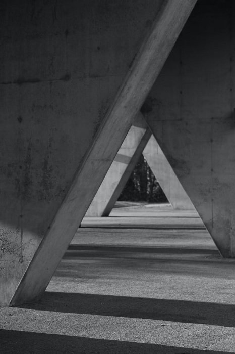 Concrete structure made of triangles